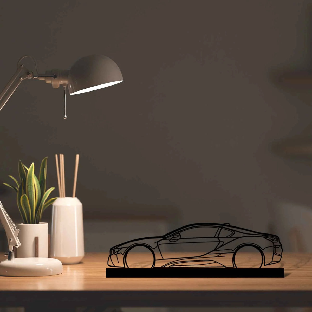 i8 Silhouette Metal Art Stand